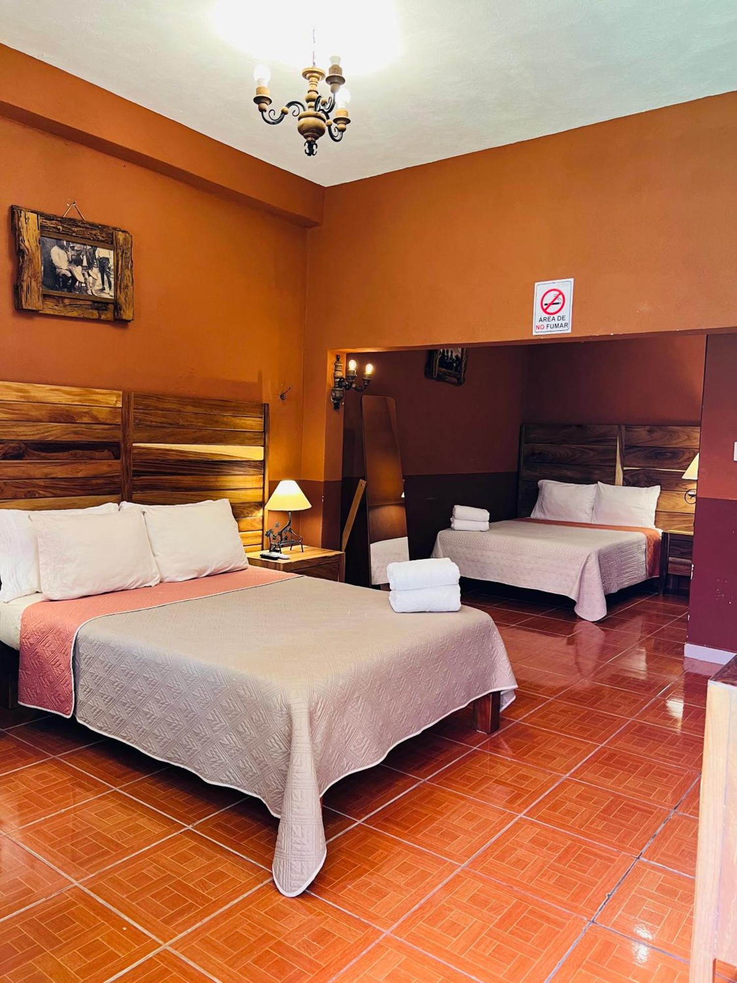 Hosteria Casa Marquez 莱昂 外观 照片